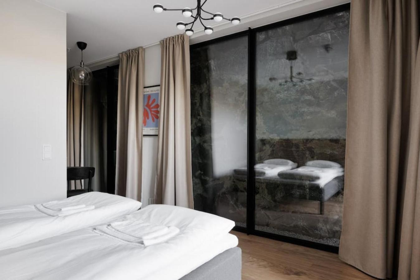 Brand New Studios Amidst Ancient Ruins Oasis 스톡홀름 외부 사진