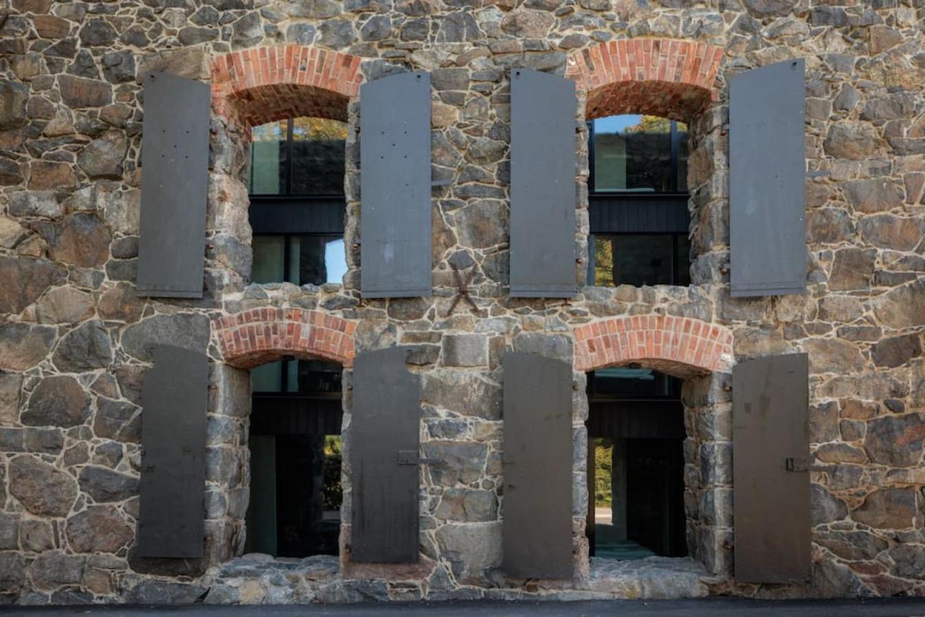 Brand New Studios Amidst Ancient Ruins Oasis 스톡홀름 외부 사진